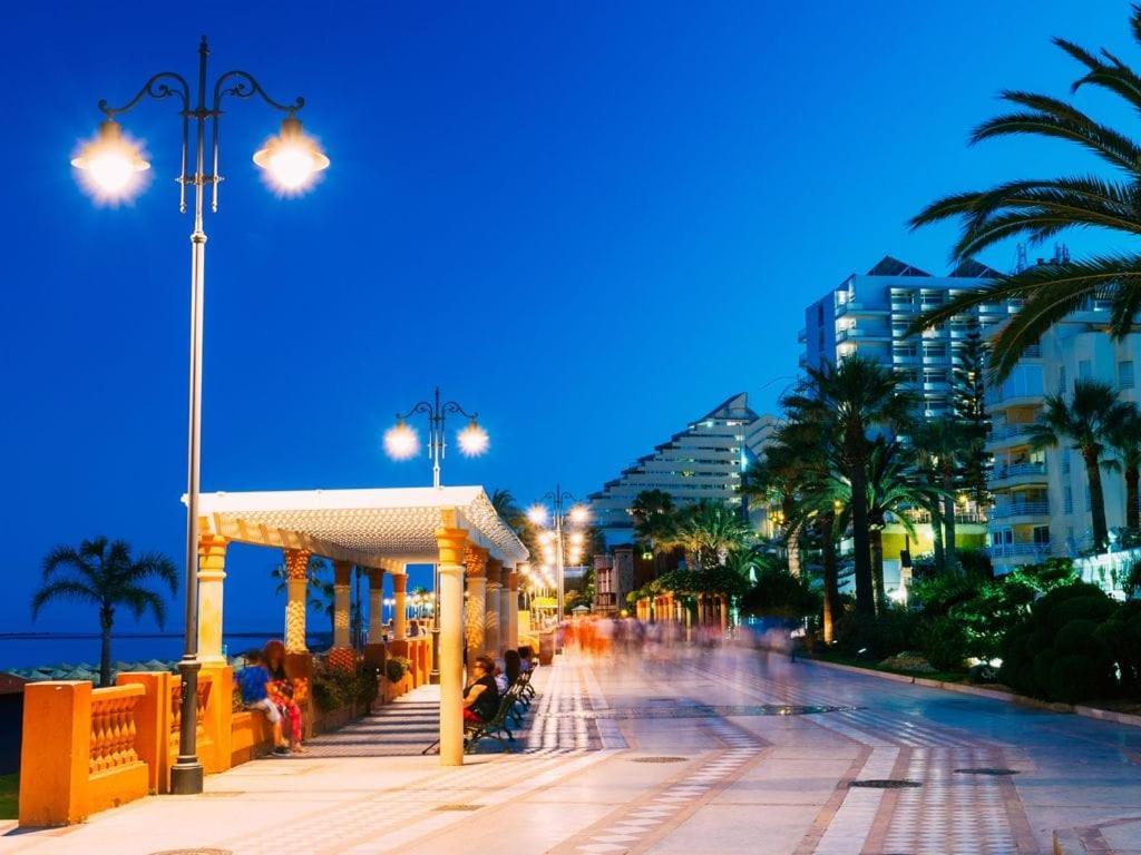 Precioso Apartamento Frente Al Mar Benalmádena Exteriör bild